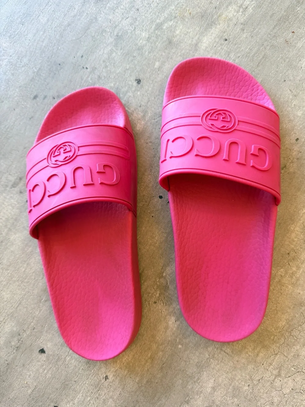 Gucci Hot Pink Rubber Logo Slide Sandals EU 35